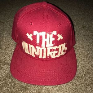 Hundreds snapback